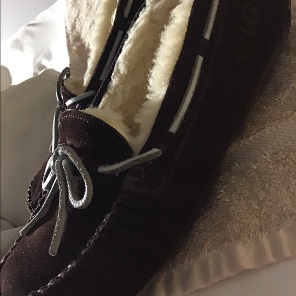 UGG - Picture 3 of 8